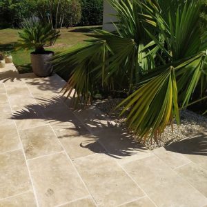 Travertin beige mix finition vieilli tambour